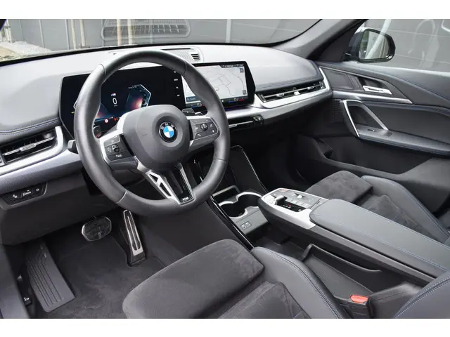 BMW X1 sDrive18i 2024 Benzine 7