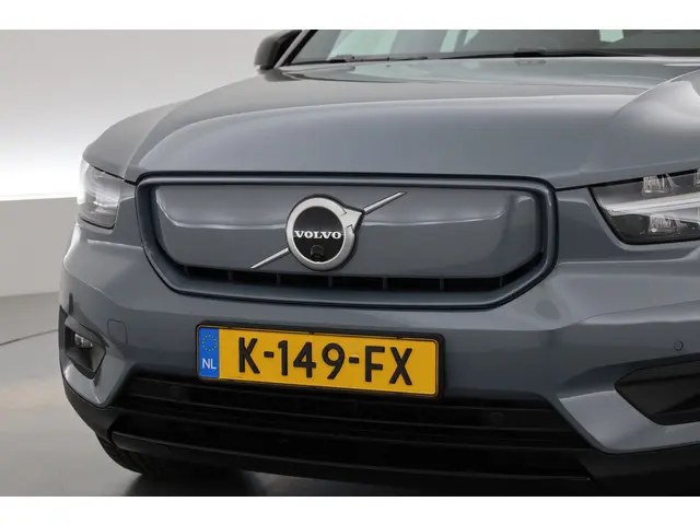 Volvo XC40 Recharge P8 AWD R-Design 2020 Elektrisch 39