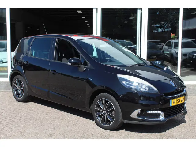 Renault Scénic 1.2 TCe Bose//Navi//Trekhaak!! 2013 Benzine 2