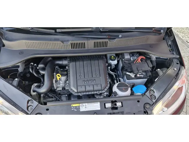 Volkswagen up! 1.0 move up! BlueM. 2015 Benzine 18