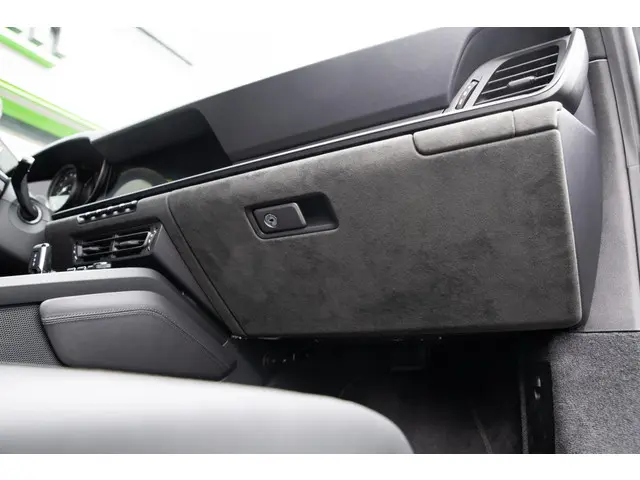 Porsche 911 3.0 Carrera GTS 2022 Benzine 58
