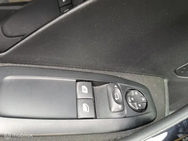 Peugeot 208 1.2 PureTech Blue Lease 2016 Benzine 25