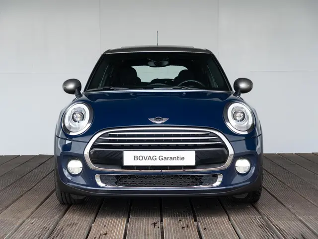 MINI 5-Deurs Cooper Aut. 2017 Benzine 3