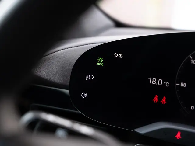 Porsche Taycan Sport Turismo 79 kWh 2022 Elektrisch 36