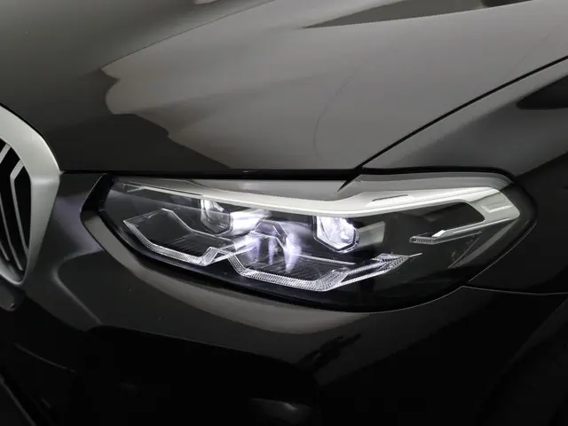 BMW X3 xDrive30e 2023 Hybride Benzine 7