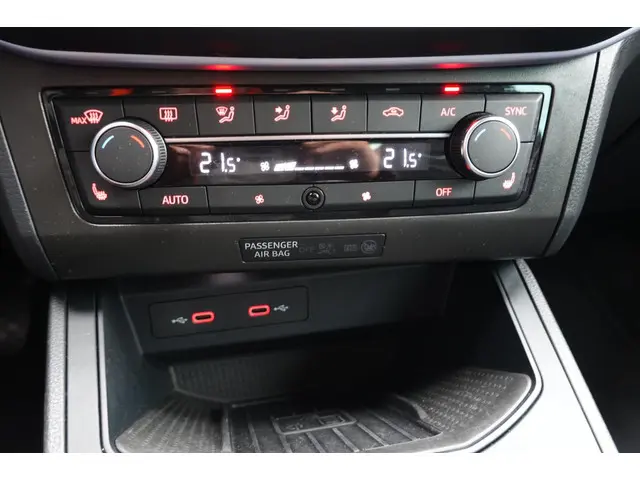 SEAT Ibiza 1.0 EcoTSI FR RIJKLAARPRIJS 2022 Benzine 18