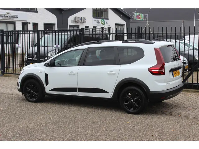 Dacia Jogger 1.0 TCe 100 Bi-Fuel Extreme 5p. 2022 Benzine 2