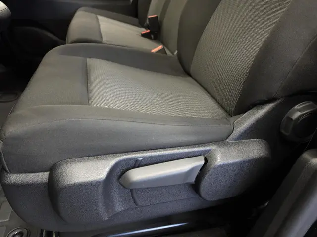 Opel Vivaro 2.0 BlueHDi 145PK L3 Automaat 2023 Diesel 10