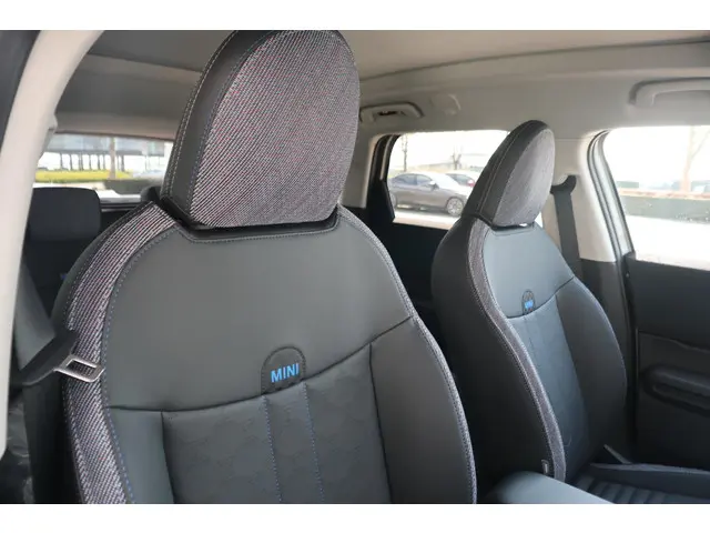 MINI Countryman SE 2025 Elektrisch 11