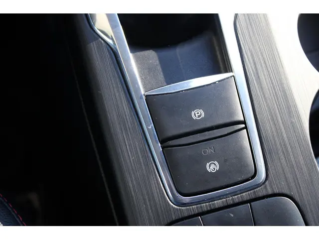 Ford Kuga 2.5 PHEV ST-Line X 2022 Hybride Benzine 26