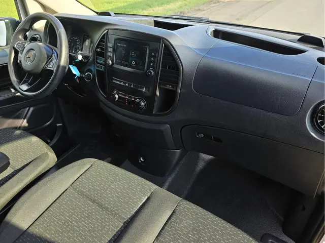 Mercedes-Benz Vito 114 CDI L2 H1 2022 Diesel 13