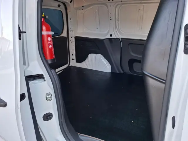 Opel Combo 1.5D L1H1 Edition 2022 Diesel 34