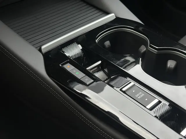 Citroën C5 X 1.2 Hybrid 145pk Max 2026 Hybride Benzine 24