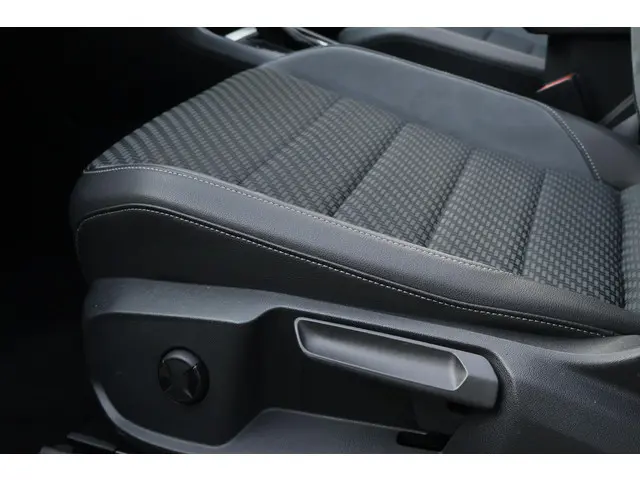 Volkswagen T-Roc Cabrio 1.5 TSI R-Line 2021 Benzine 12