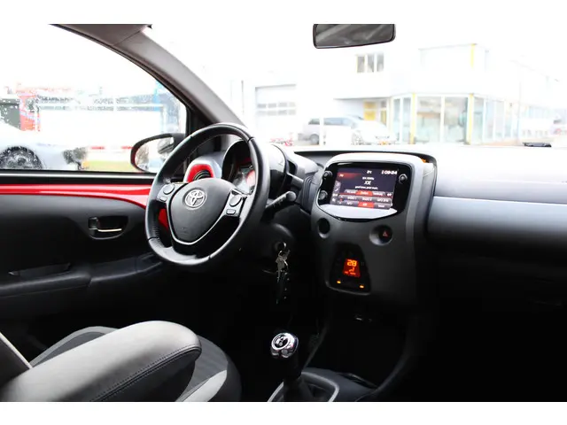 Toyota Aygo 1.0 VVT-i x-joy 2020 Benzine 14