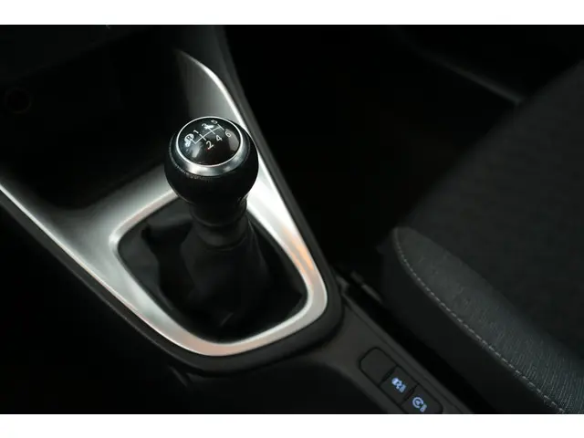 Toyota Yaris 1.5 VVT-i Dynamic, Full LED 2020 Benzine 21