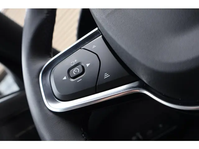 Volvo XC40 T5 Recharge R-Design 2021 Hybride Benzine 10