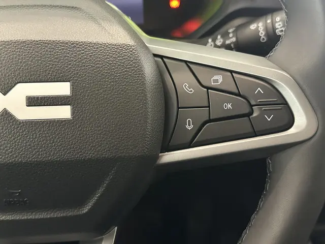 Dacia Duster 1.6 Hybrid 140 Journey 2026 Hybride Benzine 17