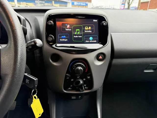 Peugeot 108 1.0 e-VTi Active 2020 Benzine 9