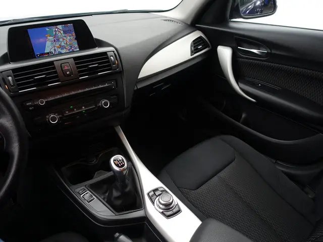 BMW 1 Serie 114i EDE High Executive 2013 Benzine 8
