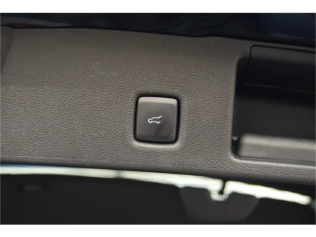 Ford Kuga 2.5 PHEV ST-Line X 225pk 2022 Hybride Benzine 8