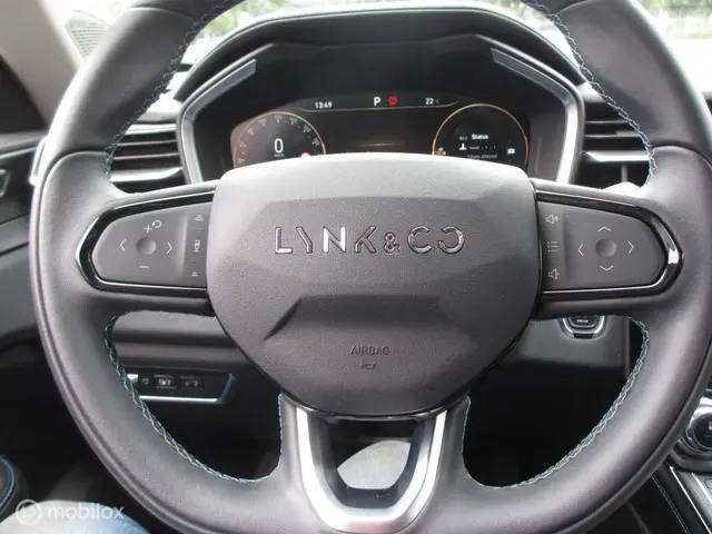 Lynk & Co 01 1.5 2023 Hybride Benzine 14