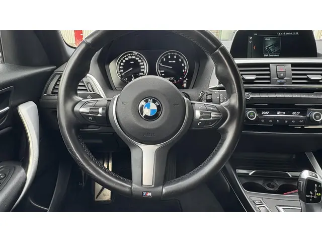 BMW 1 Serie 118i Executive 2018 Benzine 14