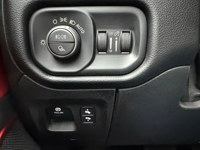 Dodge Ram 1500 5.7 V8 4x4 Crew Cab 2019 Benzine 22