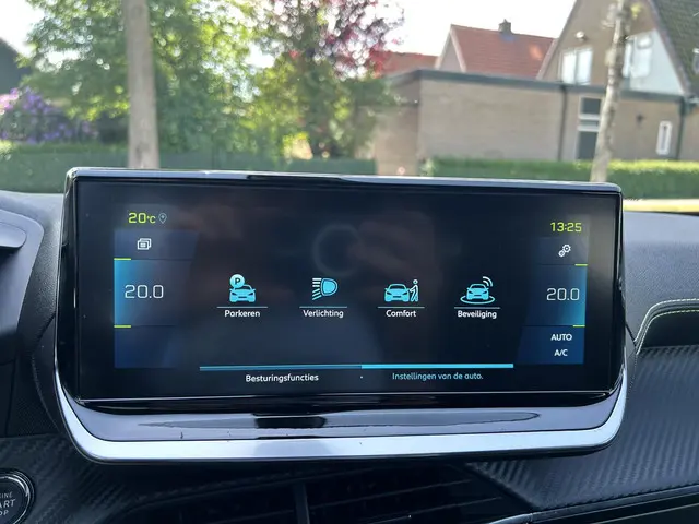Peugeot e-2008 EV GT 2022 Elektrisch 23