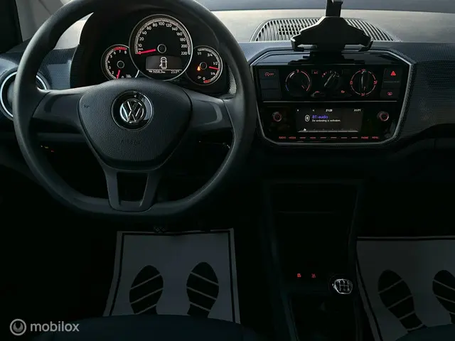 Volkswagen up! 1.0 BMT move up! 2018 Benzine 15