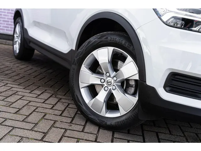 Volvo XC40 1.5 T2 Momentum Business 2021 Benzine 5