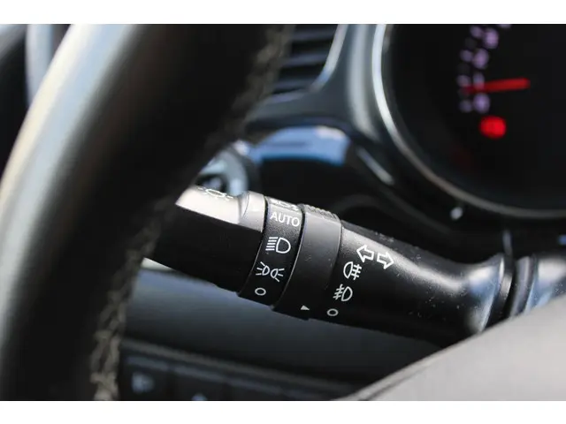 Kia cee'd Sportswagon 1.6 GDI Plus Pack 2012 Benzine 23