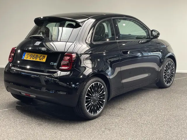 Fiat 500e 2