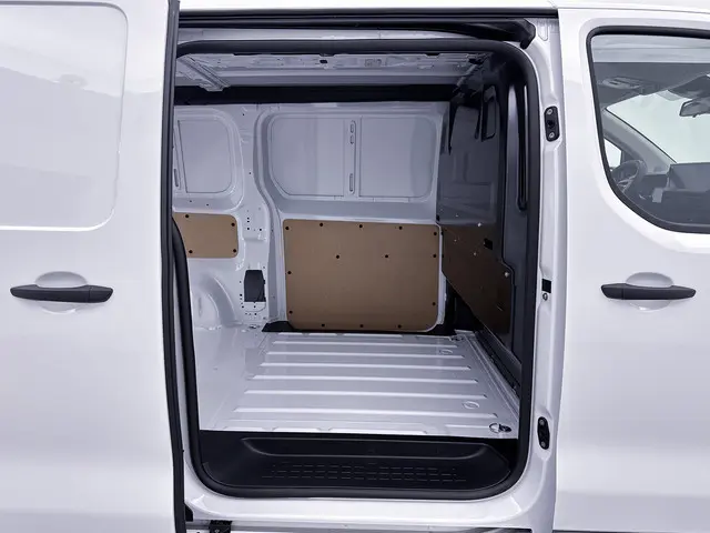 Toyota ProAce Worker 2.0 D-4D Challenger 2024 Diesel 30