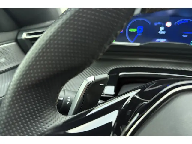 Peugeot 508 SW 1.6 HYbrid 225 GT 2024 Hybride Benzine 27