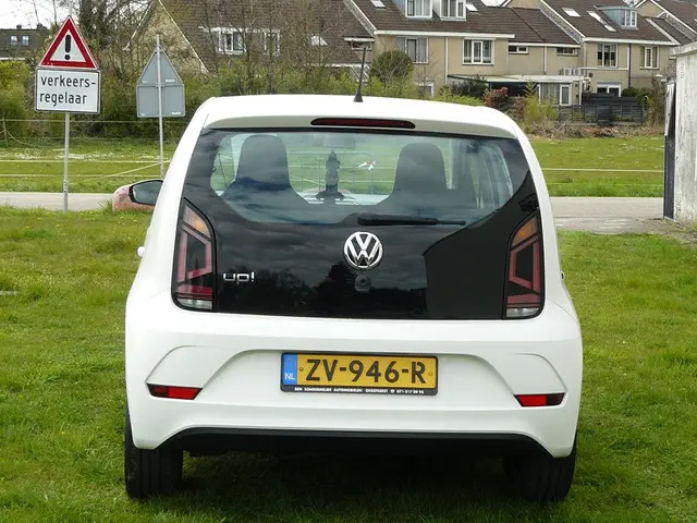 Volkswagen up! 1.0 BMT move up! 2019 Benzine 4