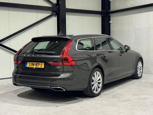 Volvo V90 2.0 T8 AWD Momentum Pro 2020 Hybride Benzine 29