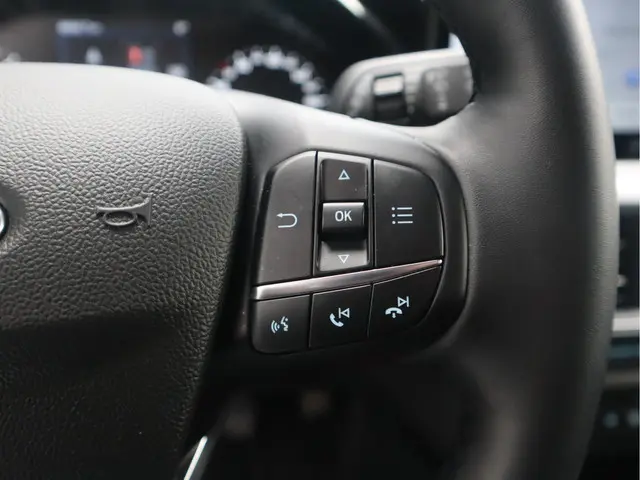 Ford Focus 1.0 EcoBoost Hybrid 2024 Hybride Benzine 28