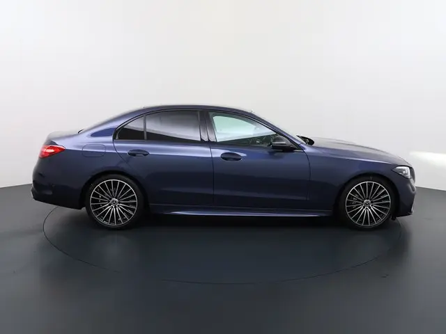 Mercedes-Benz C-Klasse 180 AMG Line 2024 Benzine 4