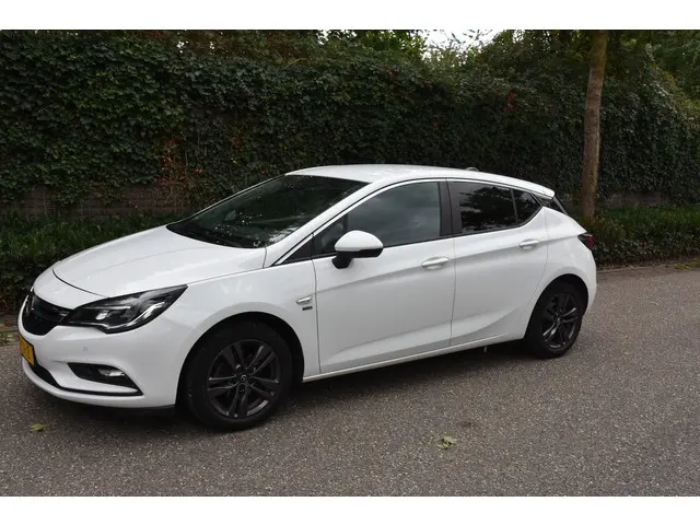 Opel Astra 1.0 Turbo 120 Jaar Edition 2019 Benzine 2