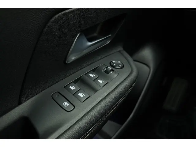 Opel Mokka 1.2 Turbo Hybrid GS 2024 Hybride Benzine 18