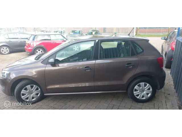 Volkswagen Polo 1.2 Easyline 2012 Benzine 17