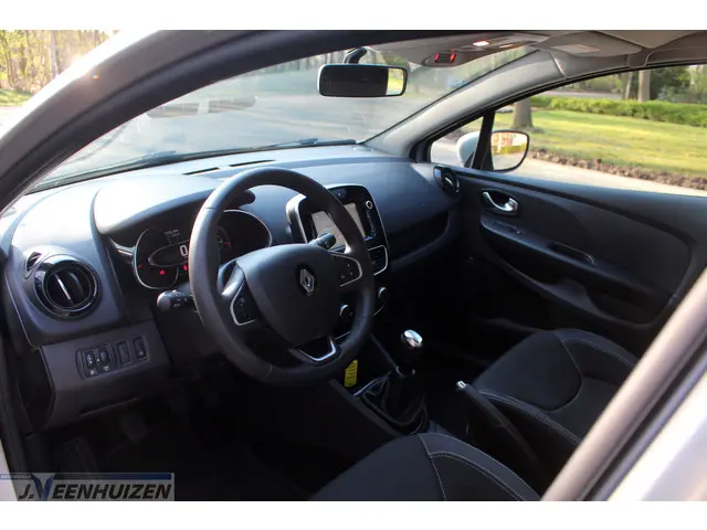 Renault Clio Estate 0.9 TCe Zen 2017 Benzine 10