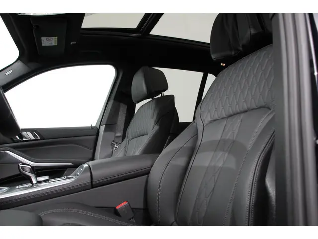 BMW X5 xDrive45e High Executive 2023 Hybride Benzine 24