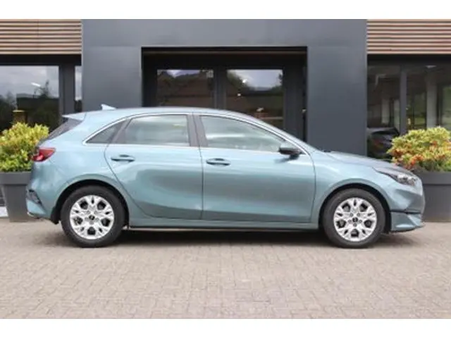 Kia Ceed Ceed 1.0 T-GDi DynamicLine 2022 Benzine 3