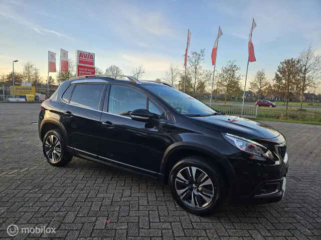 Peugeot 2008 1.2 PureTech GT-Line 2019 Benzine 6