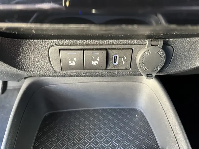 Toyota Aygo X 1.0 VVT-i S-CVT Puls 2024 Benzine 12