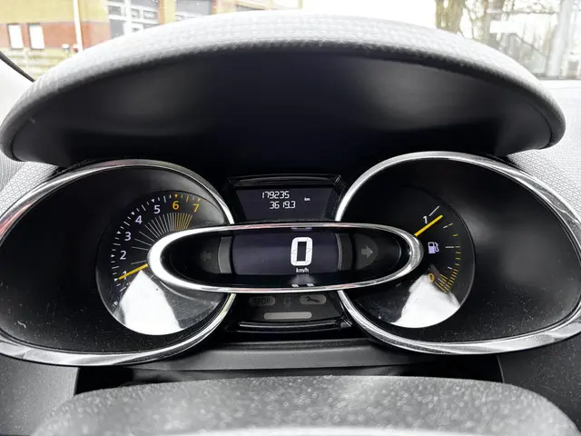 Renault Clio Estate 0.9 TCe Expression 2013 Benzine 12