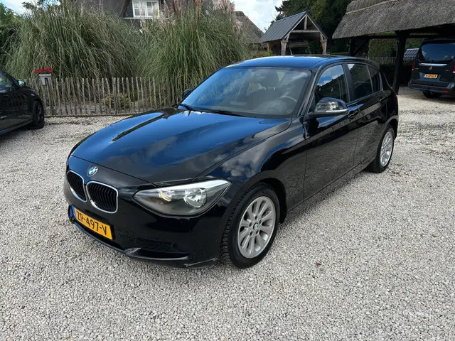 BMW 1 Serie 114i Business+ 2012 Benzine 17