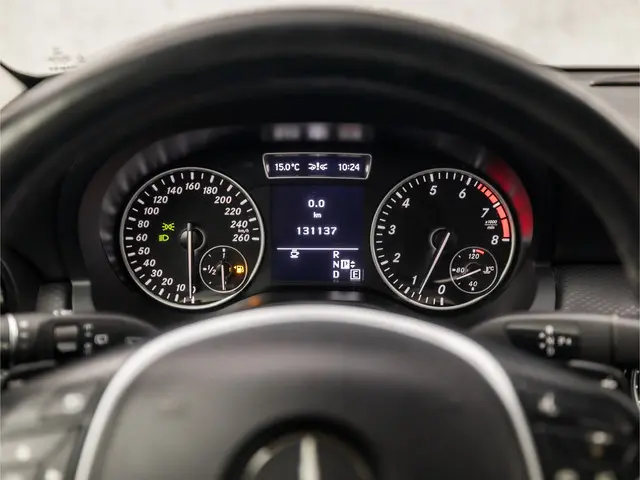 Mercedes-Benz A-Klasse 180 Black Sport 2013 Benzine 22